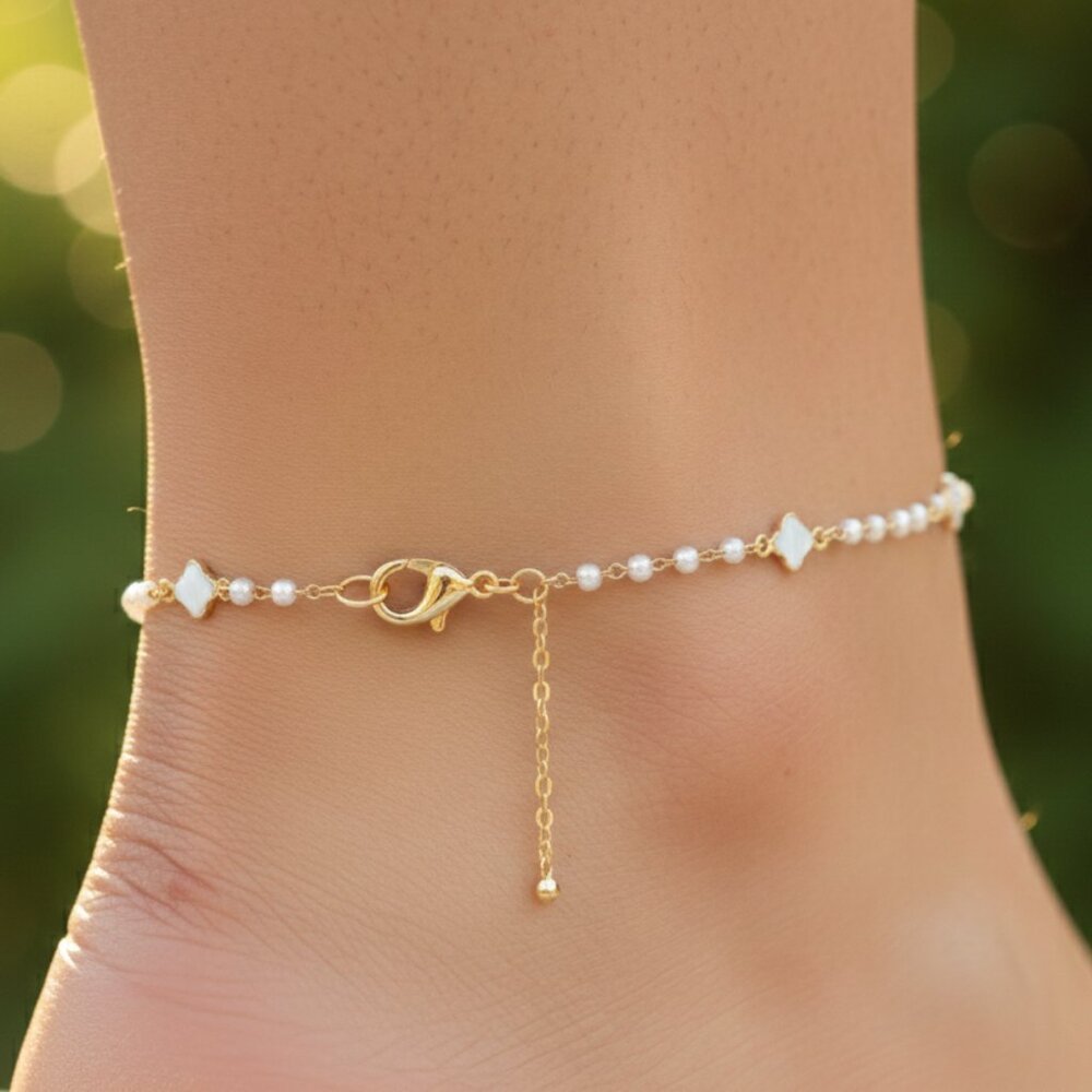 "Handmade Anklet – Elegant & Delicate Jewelry for Women | UNVRC1340 - Picture 4 of 5